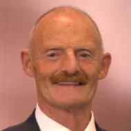 Grand Master <br>Leslie Hutchison